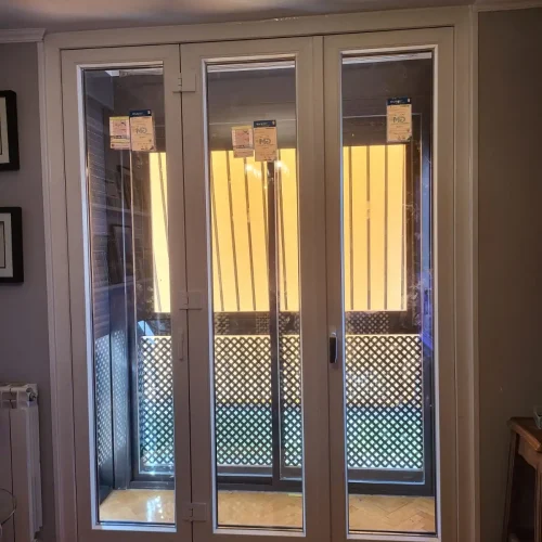 Cerramiento PVC en terraza moderna