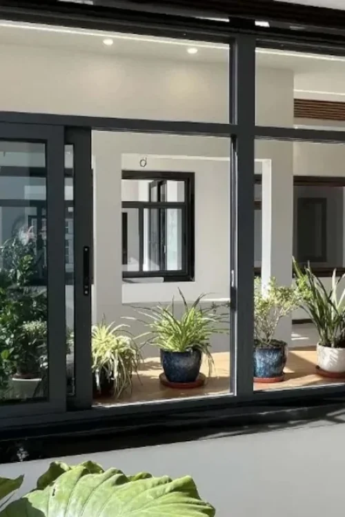 Cerramiento de aluminio visto desde exterior