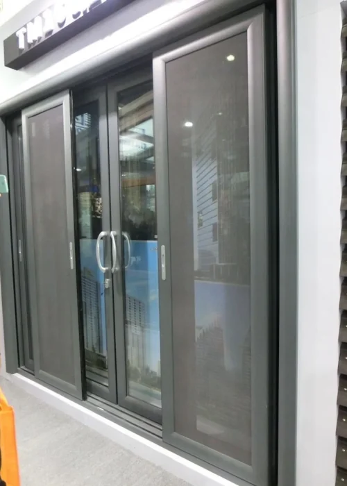 Mosquitera corredera en puerta