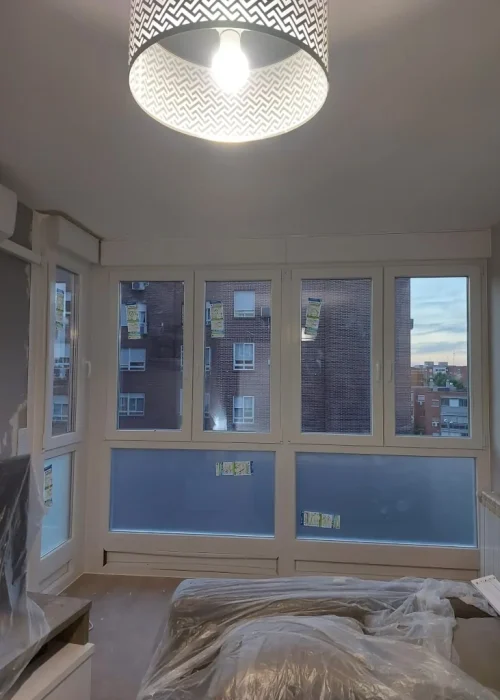 Reparamos ventanas descolgadas