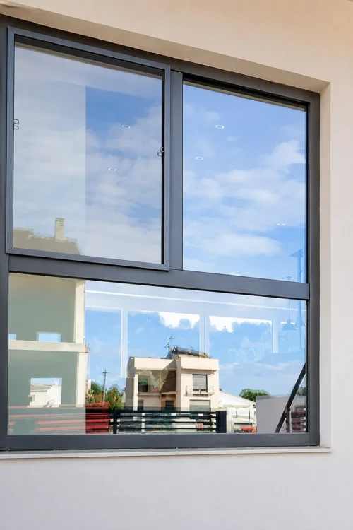 Ventana de aluminio gris en Torrejón de Ardoz