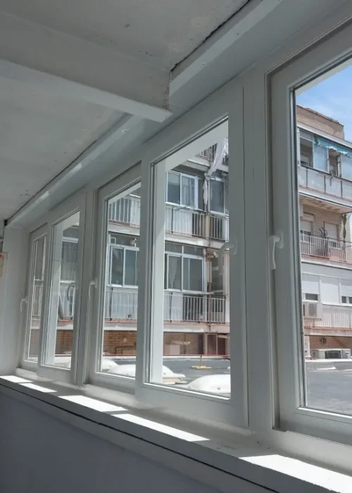 Ventanas de PVC con acabado profesional